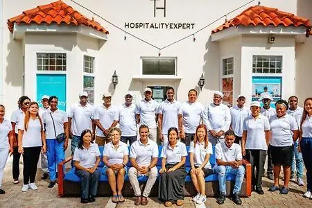 Hospitality Expert Mccartney - Tour Pool Bar Beach Montego Bay Jamaica